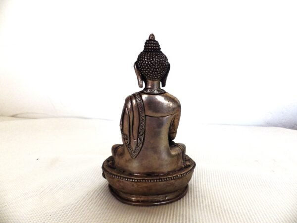 Siddharta Gautama, ou le Bouddha Shakyamuni (prise à la terre) - Bronze argenté - Népal – Image 6