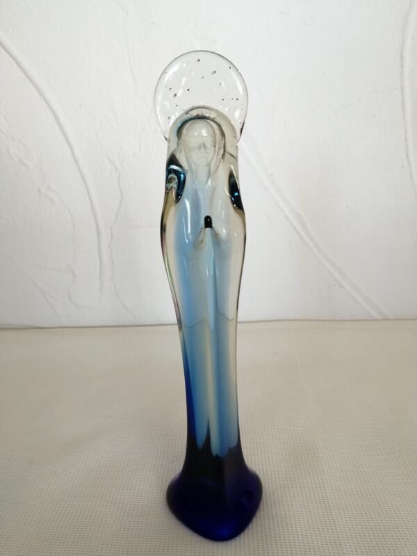 Statuette de la Vierge minimaliste